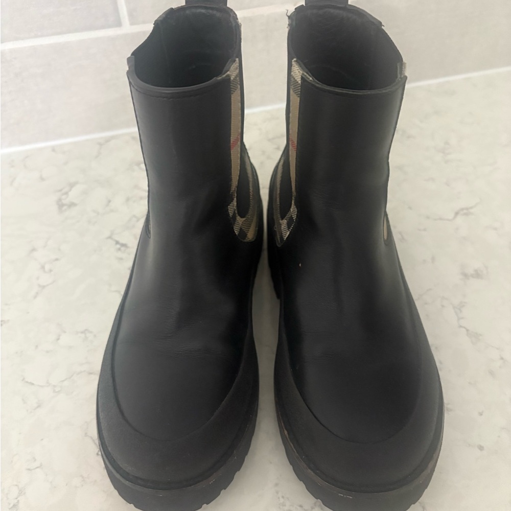 Burberry Black and Beige Kids Boots